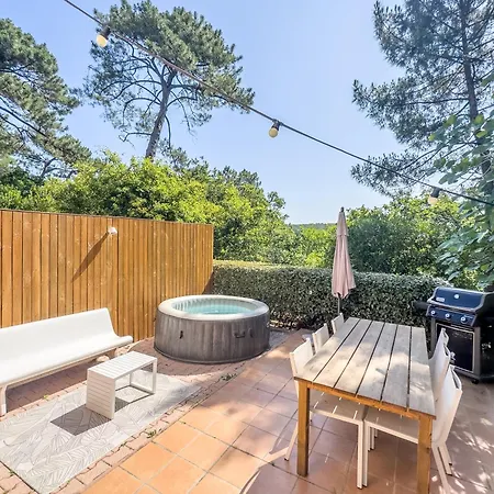 Forest Flat / Terrasse-spa-bbq-10min A Pieds De La Apartment